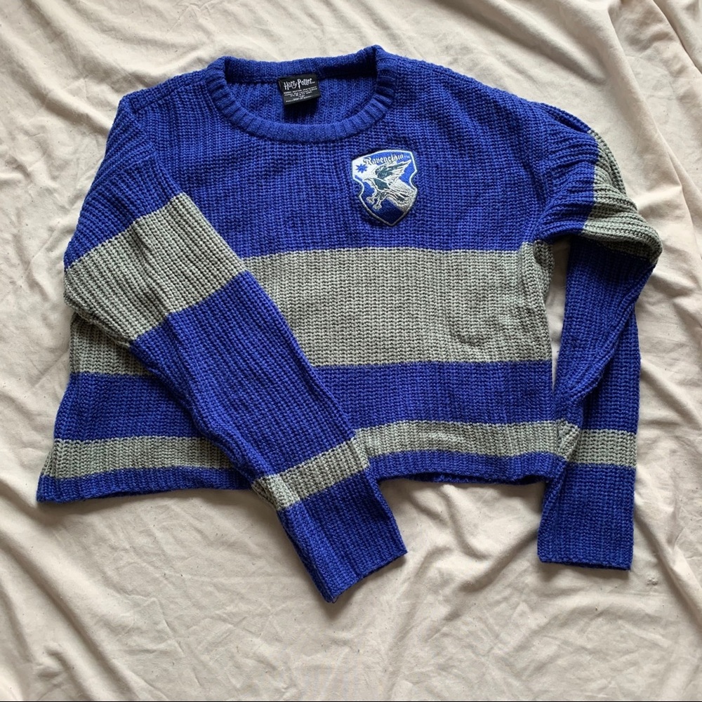 🚨 SOLD Ravenclaw licensed crop sweater